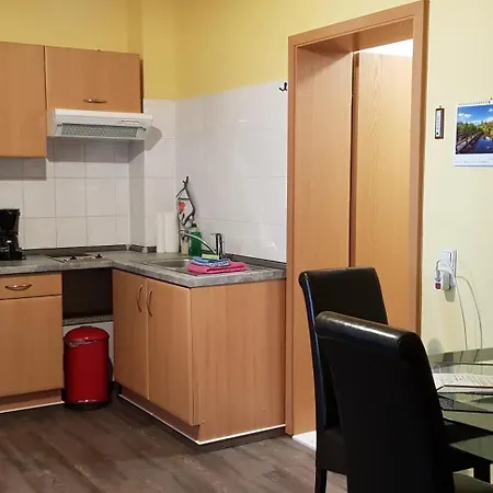 Amilia - 2 * فارين